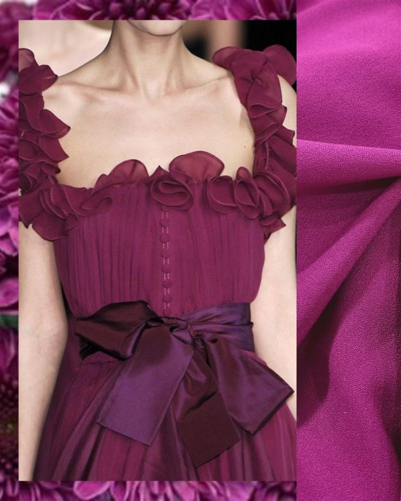 foto aproximada de vestido rosa roxo e detalhes